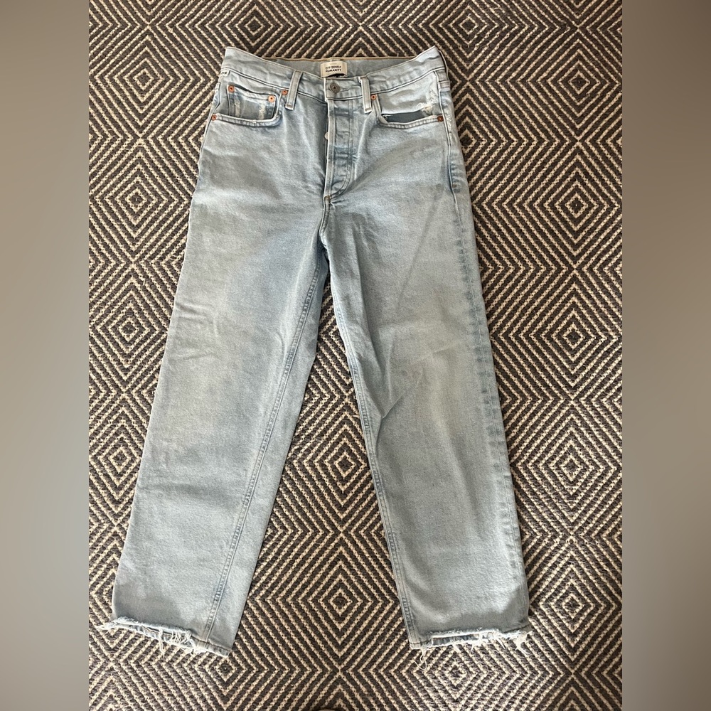 Citizens of Humanity cropped straight leg with raw hem. Never worn size 26